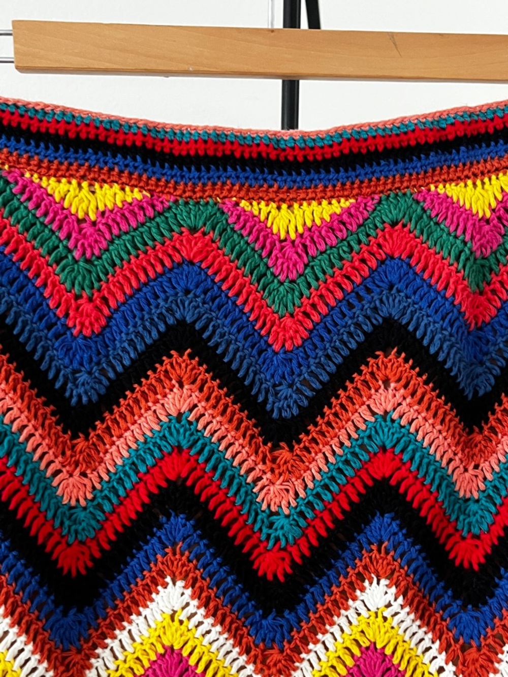 FARM Rio Multicolor Crochet Zigzag Midi Skirt - Picture 9 of 16